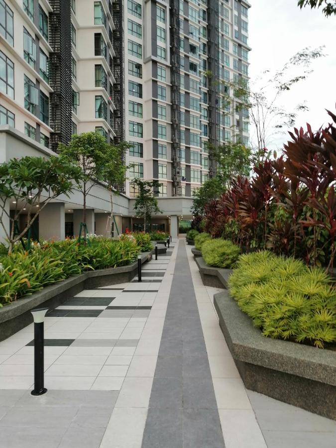 Santai Homestay Cyberjaya Exterior foto